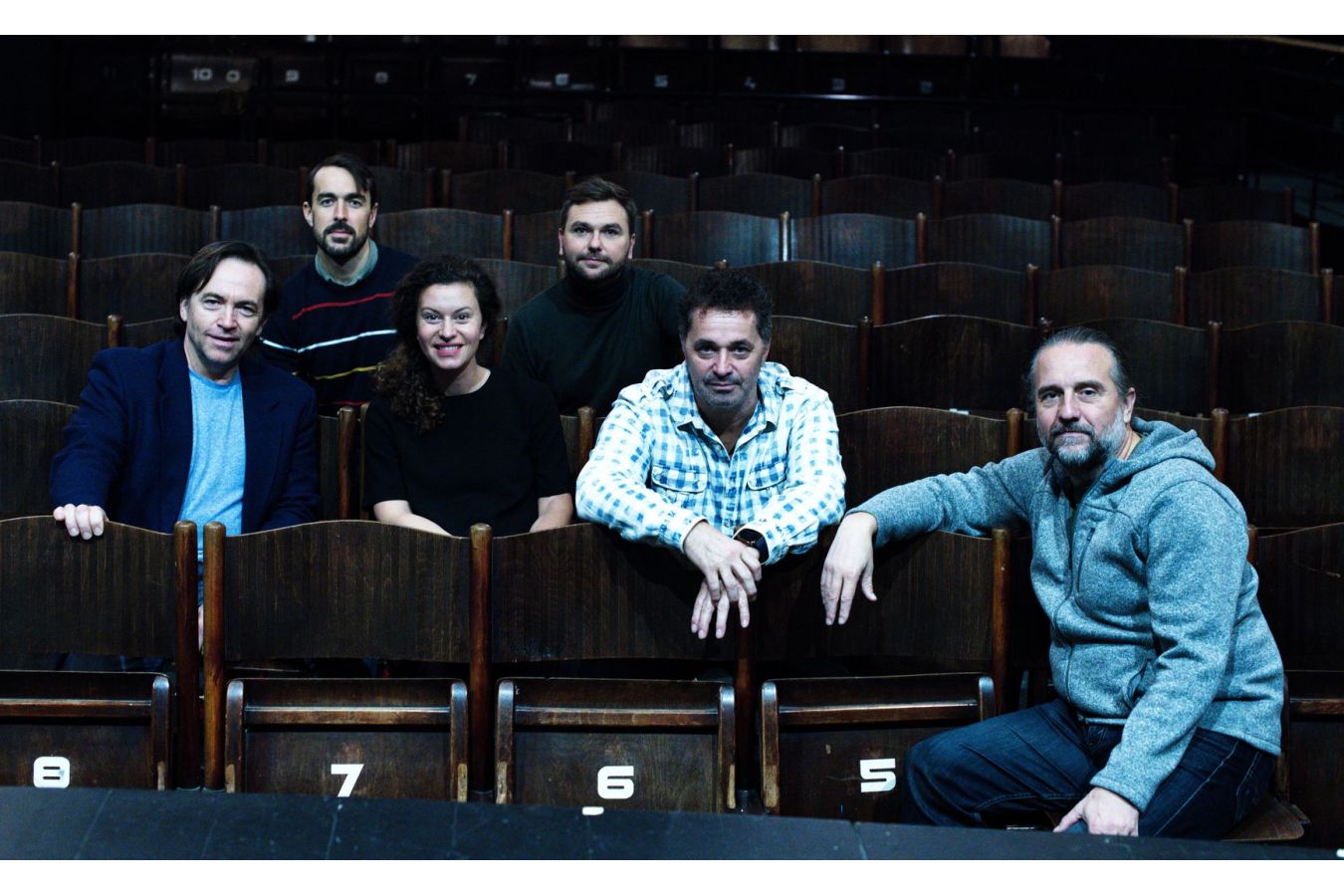 Pravda versus lež: drama Mléčné sklo s Martinem Dejdarem v Divadle MANA