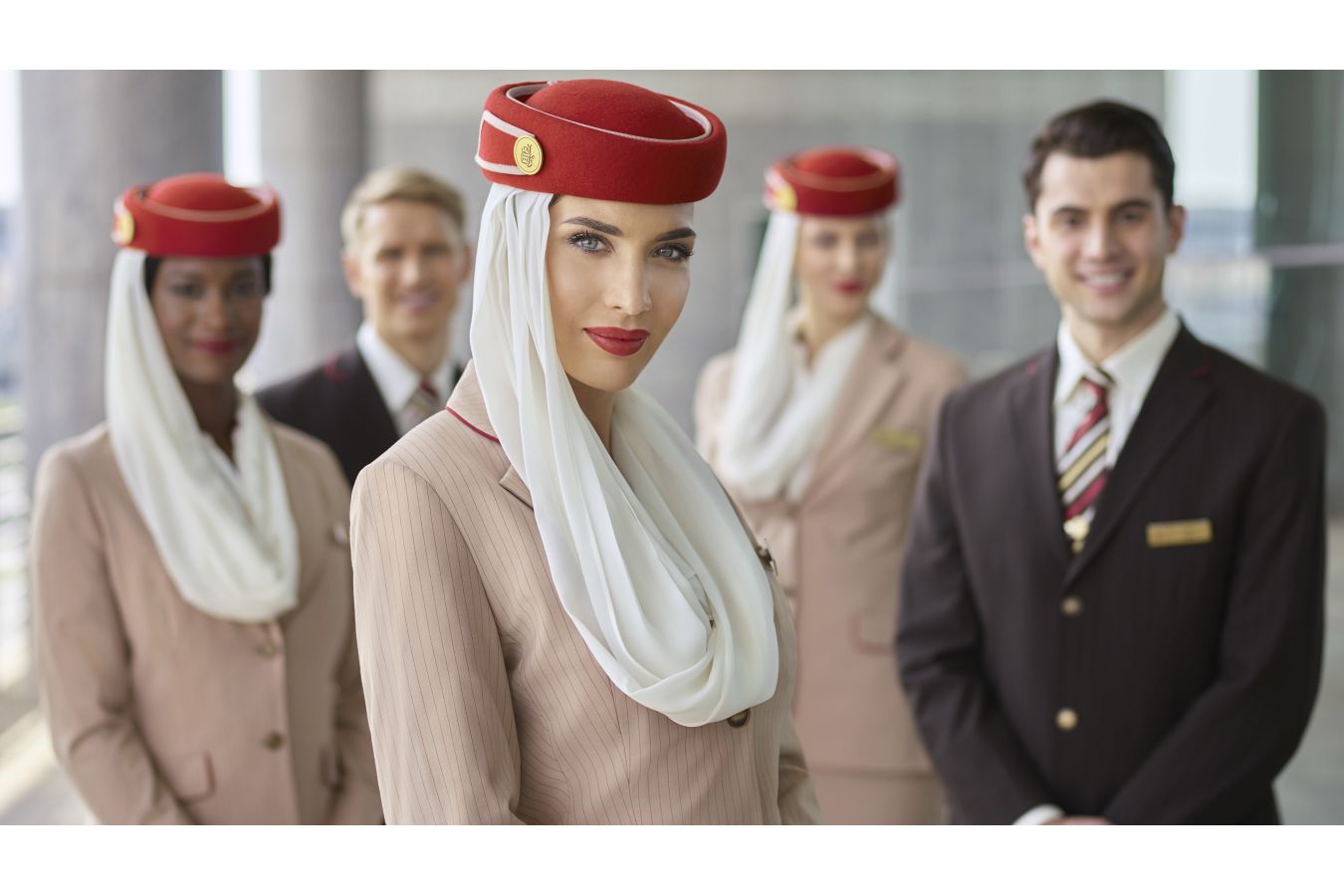 Emirates hledá nové členy palubního personálu: Open Days proběhnou v lednu v Praze a Ostravě
