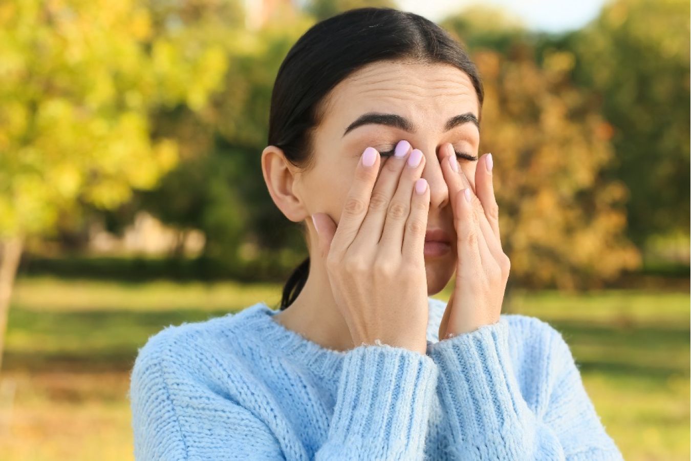 Jarní alergie nejčastěji zasahují očí