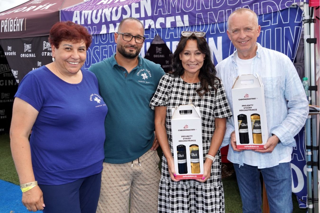 Motory burácely, Heidi zpívala: Šikland hostil hvězdy i káry