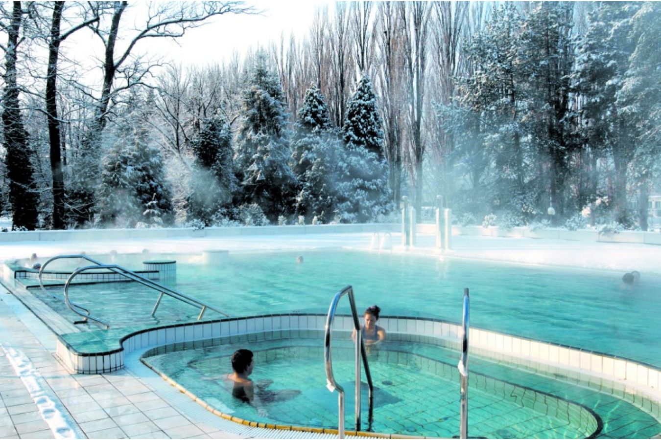 Bolesti zad a artróza trápí miliony Čechů: Úlevu nabízí slovenské lázně Piešťany a Smrdáky