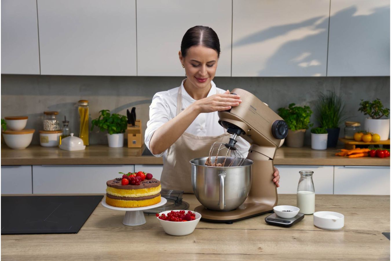 Kuchyňský robot Sencor Gordon: Velký výkon v kompaktním těle