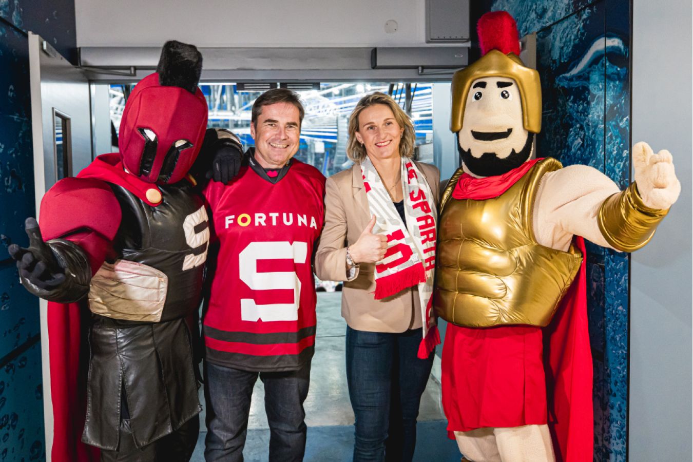 Barbora Špotáková fandila s Prahou 13. O2 arena zažila výjimečný večer