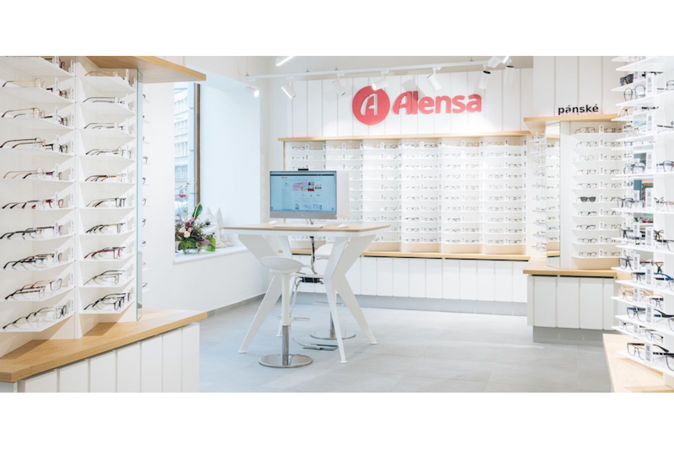 Nečekejte na příznaky. V březnu si nechte změřit nitrooční tlak zdarma