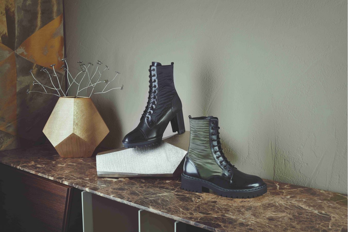 Spolehlivě cool obuv objevíte v nové kolekci značky Högl!