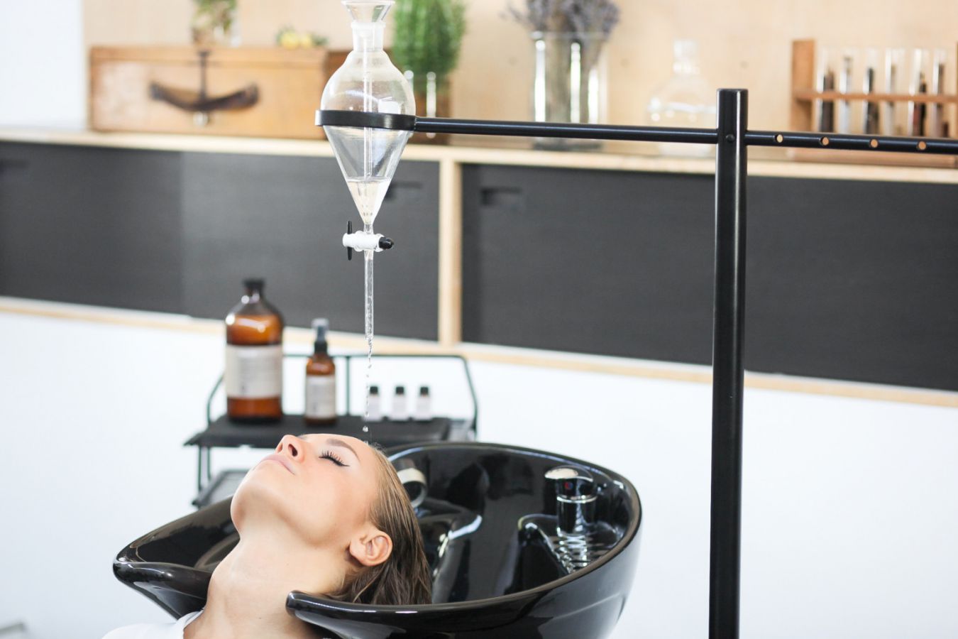 HYDRO-DHARA je harmonizační a uvolňující vlasová kúra